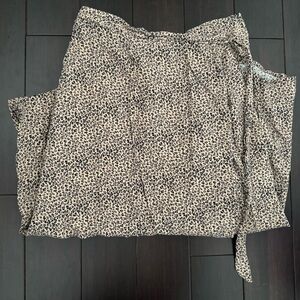 Cheetah wrap skirt women’s size small